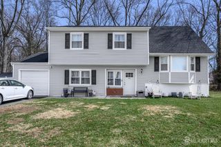 42 Sefton Circle, Piscataway, NJ 08854