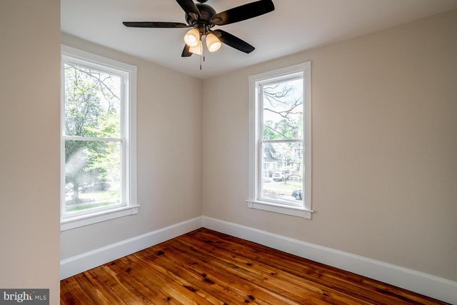 19 E CEDAR AVE, Merchantville, NJ 08109