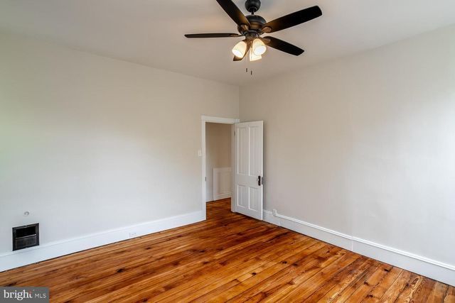 19 E CEDAR AVE, Merchantville, NJ 08109