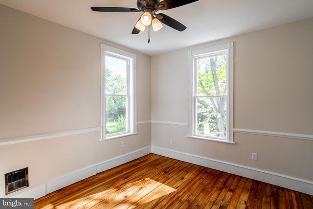 19 E CEDAR AVE, Merchantville, NJ 08109