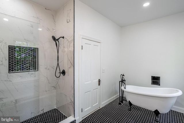 19 E CEDAR AVE, Merchantville, NJ 08109