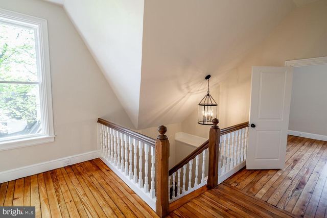 19 E CEDAR AVE, Merchantville, NJ 08109