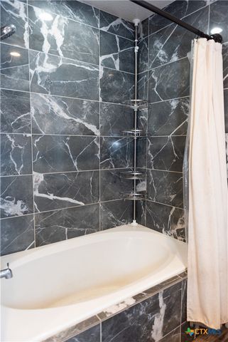 104 Winding River Road, Kempner, TX 76539