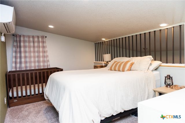 104 Winding River Road, Kempner, TX 76539