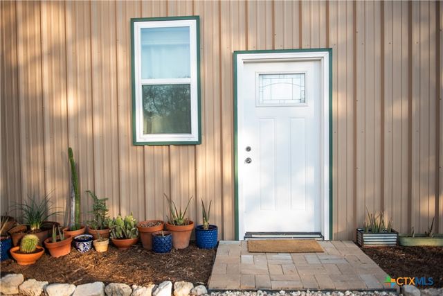 104 Winding River Road, Kempner, TX 76539