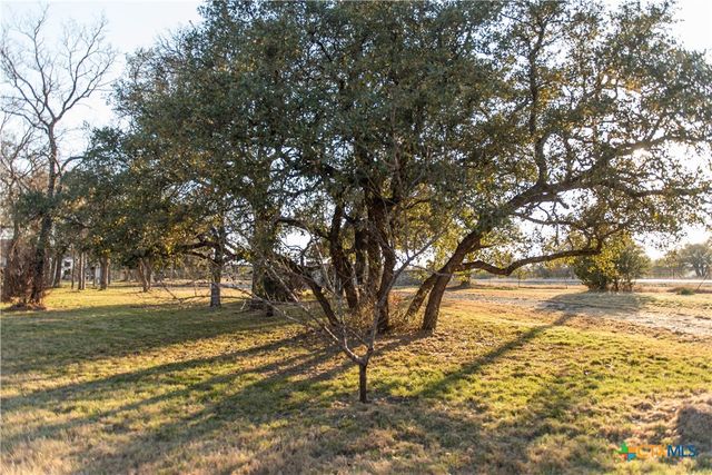 104 Winding River Road, Kempner, TX 76539