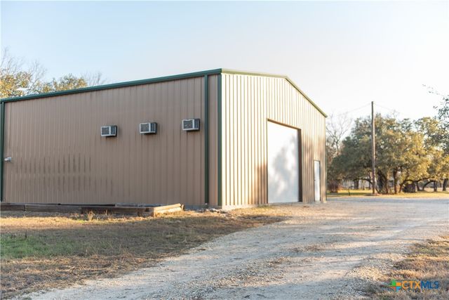 104 Winding River Road, Kempner, TX 76539