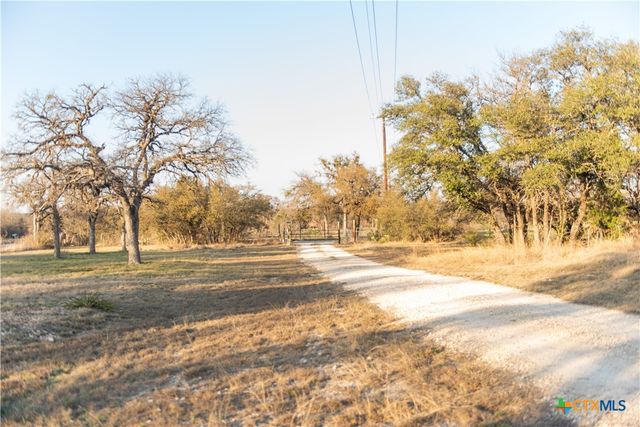104 Winding River Road, Kempner, TX 76539