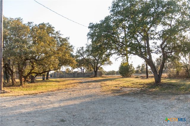 104 Winding River Road, Kempner, TX 76539