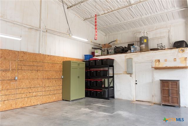 104 Winding River Road, Kempner, TX 76539