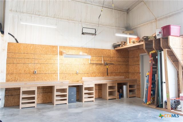 104 Winding River Road, Kempner, TX 76539