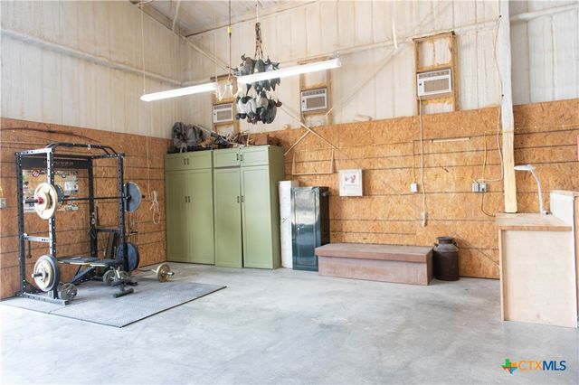 104 Winding River Road, Kempner, TX 76539