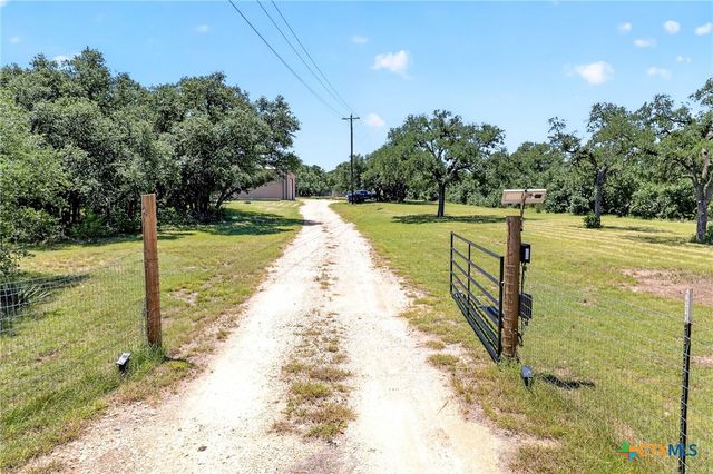 104 Winding River Road, Kempner, TX 76539