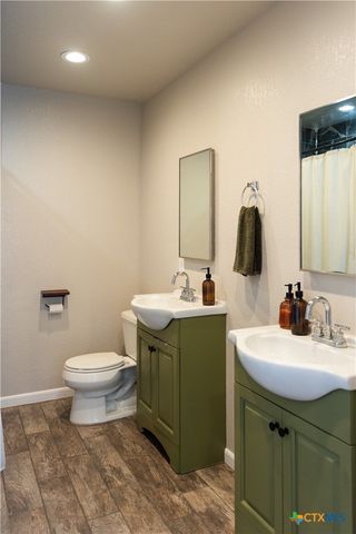 104 Winding River Road, Kempner, TX 76539