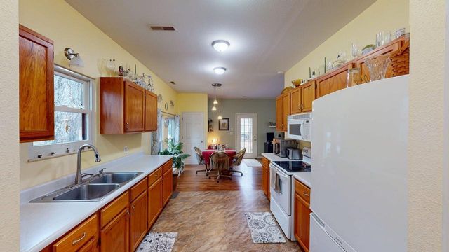 6511 State Highway H, Forsyth, MO 65653