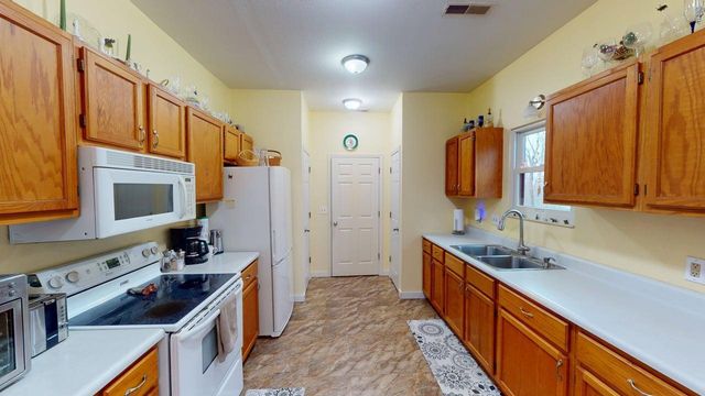 6511 State Highway H, Forsyth, MO 65653