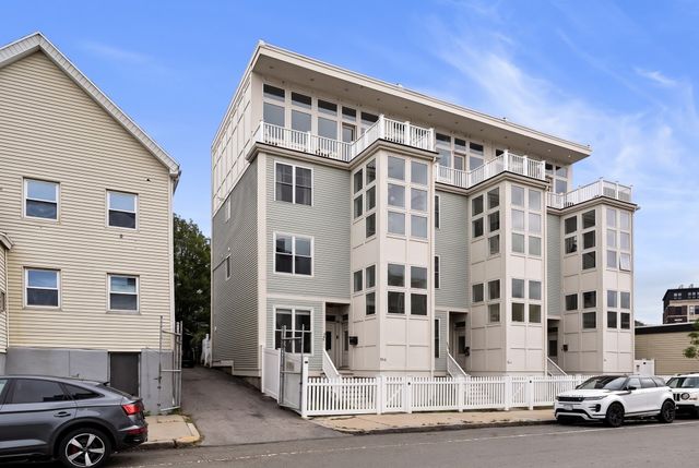 550 Dorchester Ave 550, Boston, MA 02127