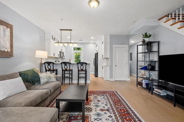 550 Dorchester Ave 550, Boston, MA 02127