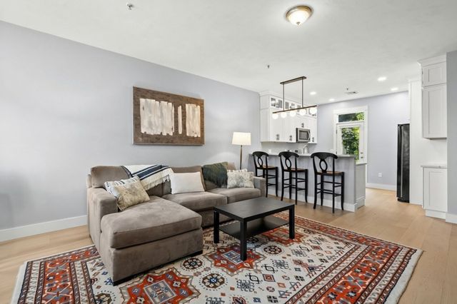 550 Dorchester Ave 550, Boston, MA 02127