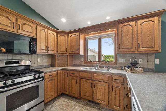 N3141 STATE ROAD 76, Hortonville, WI 54944