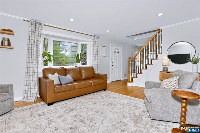 264 Lincoln Boulevard, Emerson, NJ 07630