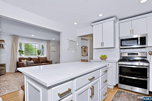 264 Lincoln Boulevard, Emerson, NJ 07630