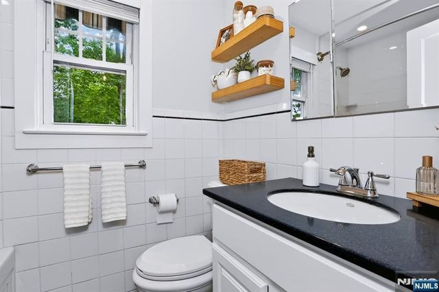 264 Lincoln Boulevard, Emerson, NJ 07630