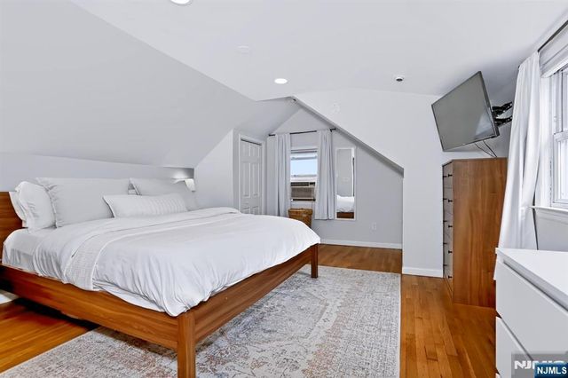 264 Lincoln Boulevard, Emerson, NJ 07630