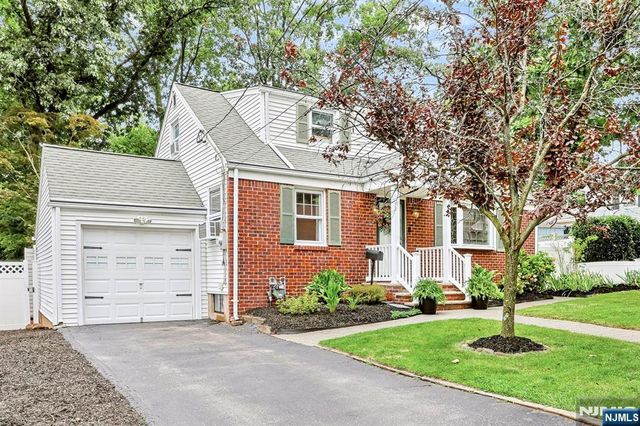 264 Lincoln Boulevard, Emerson, NJ 07630