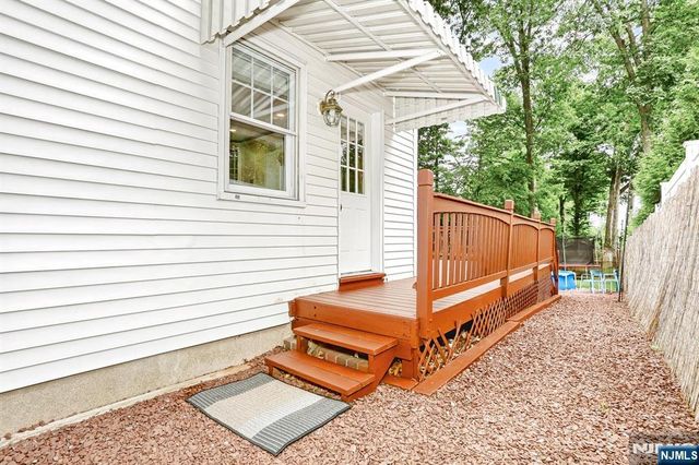 264 Lincoln Boulevard, Emerson, NJ 07630