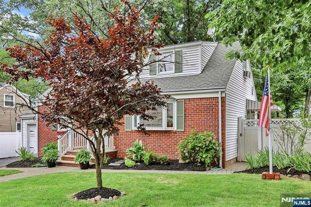 264 Lincoln Boulevard, Emerson, NJ 07630