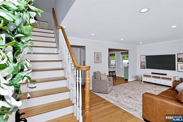 264 Lincoln Boulevard, Emerson, NJ 07630