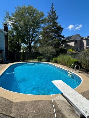 32 Brunswick Dr, Howell Twp., NJ 07731