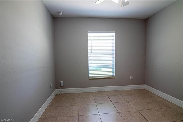 723 SW 40th TER, Cape Coral, FL 33914