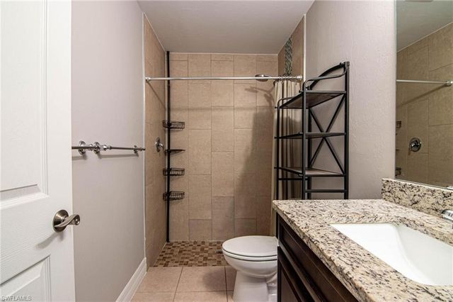 723 SW 40th TER, Cape Coral, FL 33914