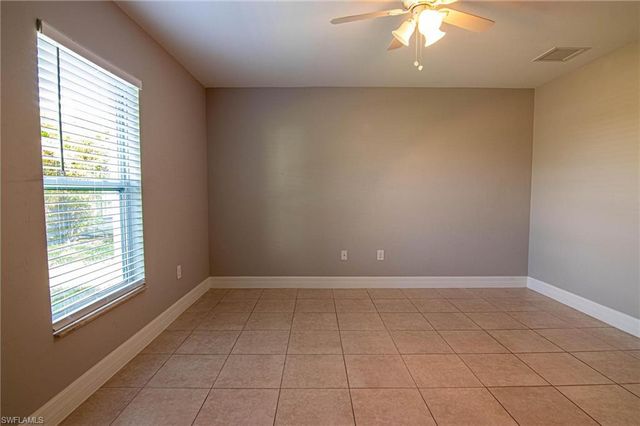 723 SW 40th TER, Cape Coral, FL 33914