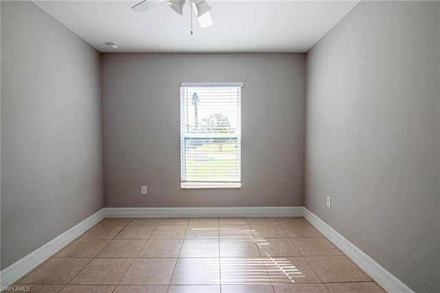 723 SW 40th TER, Cape Coral, FL 33914