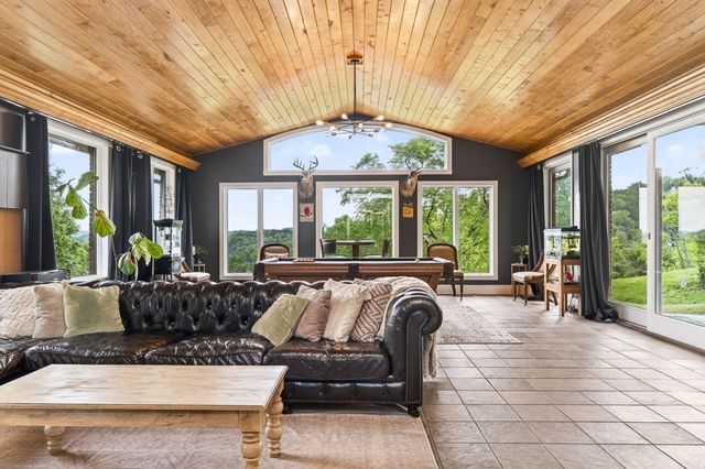 360 Long Hollow Ln, Gainesboro, TN 38562