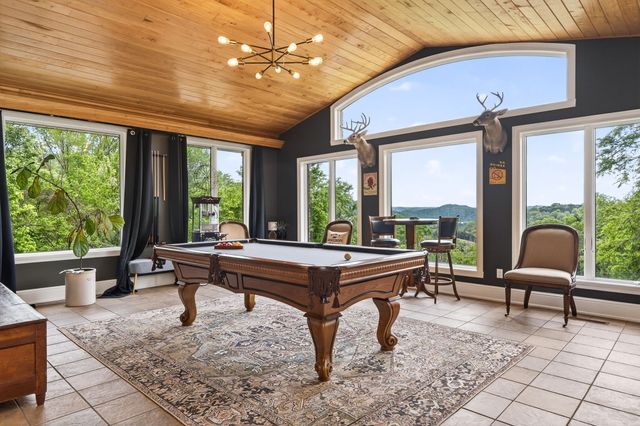 360 Long Hollow Ln, Gainesboro, TN 38562