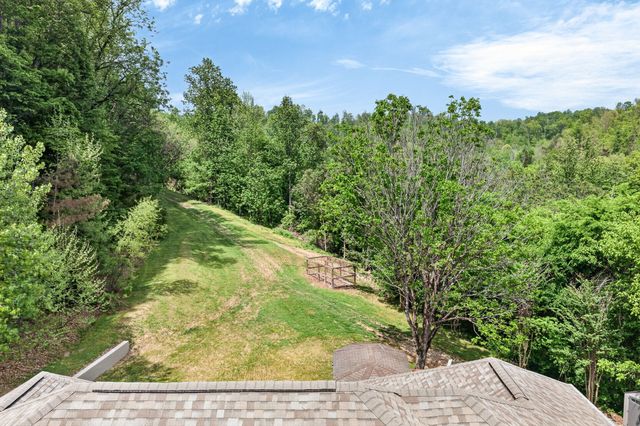 360 Long Hollow Ln, Gainesboro, TN 38562