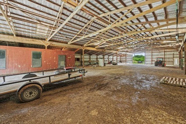 360 Long Hollow Ln, Gainesboro, TN 38562