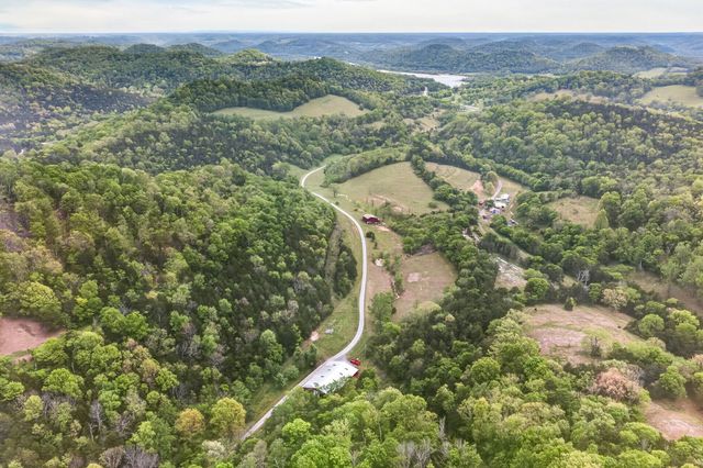 360 Long Hollow Ln, Gainesboro, TN 38562
