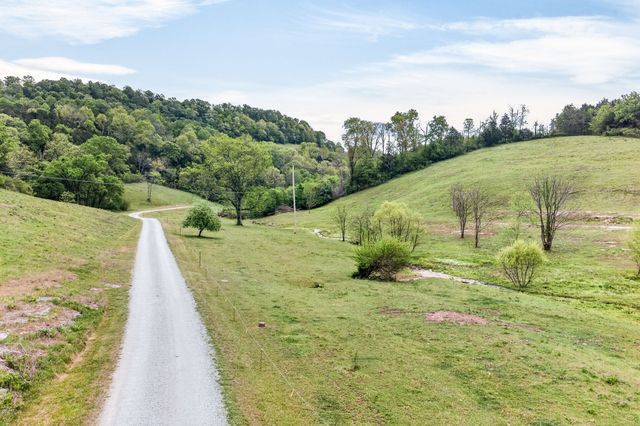 360 Long Hollow Ln, Gainesboro, TN 38562