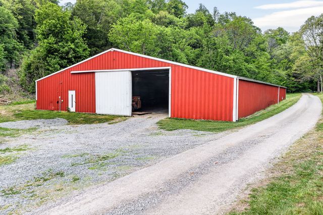 360 Long Hollow Ln, Gainesboro, TN 38562