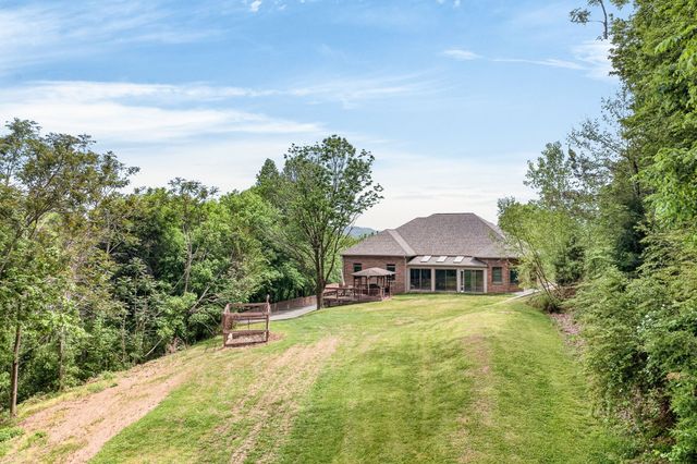 360 Long Hollow Ln, Gainesboro, TN 38562