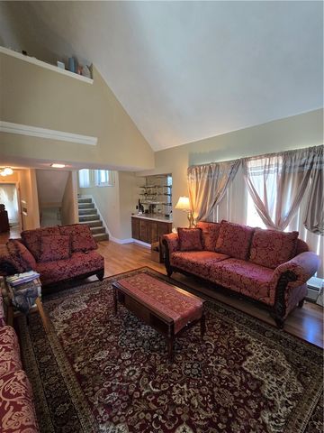 3 Hemlock Drive, Johnston, RI 02919
