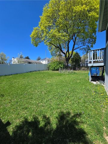 3 Hemlock Drive, Johnston, RI 02919