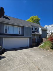 3 Hemlock Drive, Johnston, RI 02919