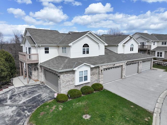 9267 54th STREET, Franklin, WI 53132