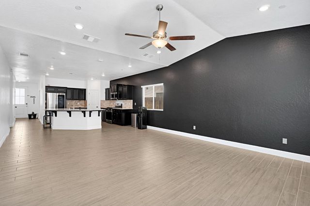 6178 E Mono Street, Fresno, CA 93727